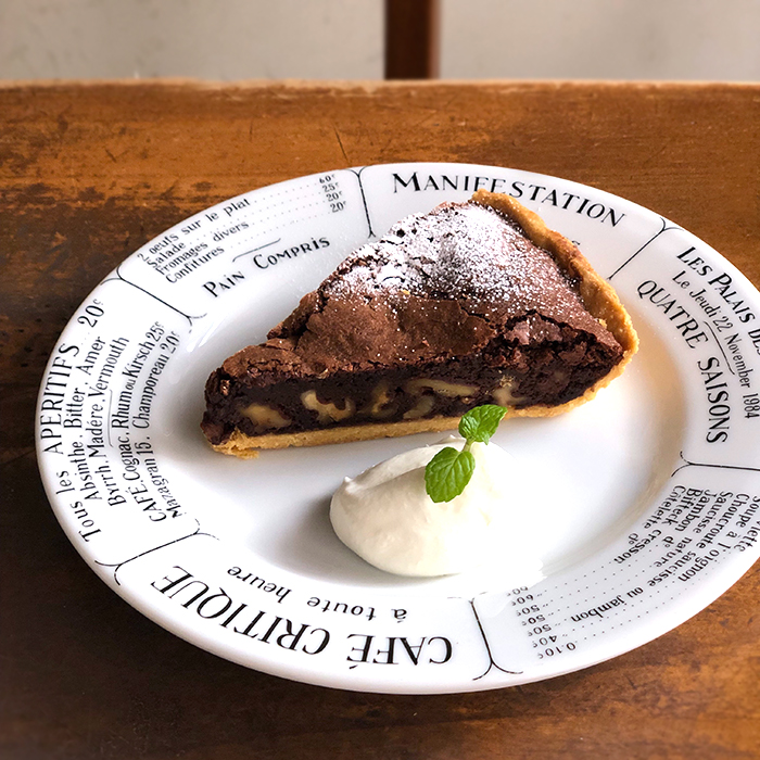 Les desserts<br>季節のドリンク/季節のケーキ<br>