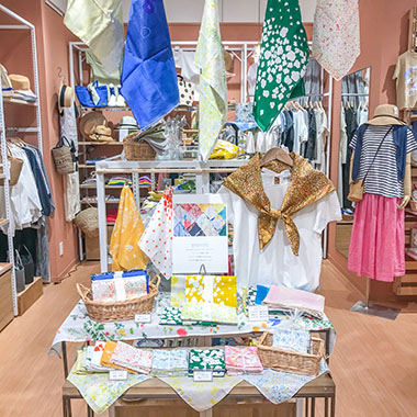 【渋谷】いつものお洋服にひと花添えて♪てぬぐい&アクセサリー入荷しました