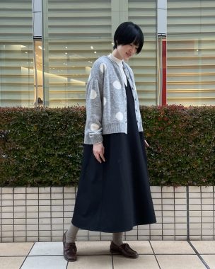 【柄ものとベーシック-組み合わせでたのしむ冬の装い】