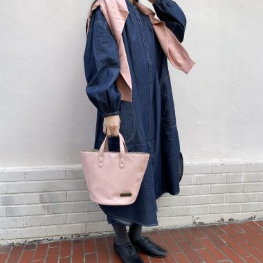 【春に向けての、カジュアルウェア- デニムと重ね着アイテム】