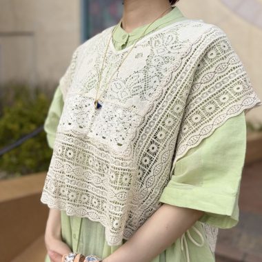【刺繍とレース – 心ときめくお気に入りのトップス】